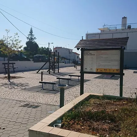 Linda Vista Mar T1, A-c, Wi-fi, Appartement Porches (Algarve)